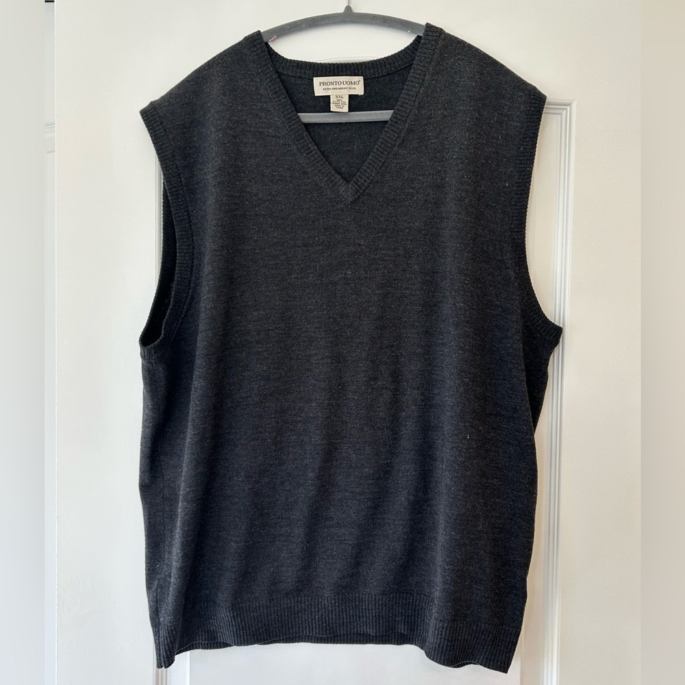 EUC Pronto Uomo 100% Wool Charcoal Gray Sweater Vest